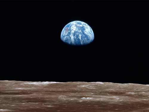  Earthrise 